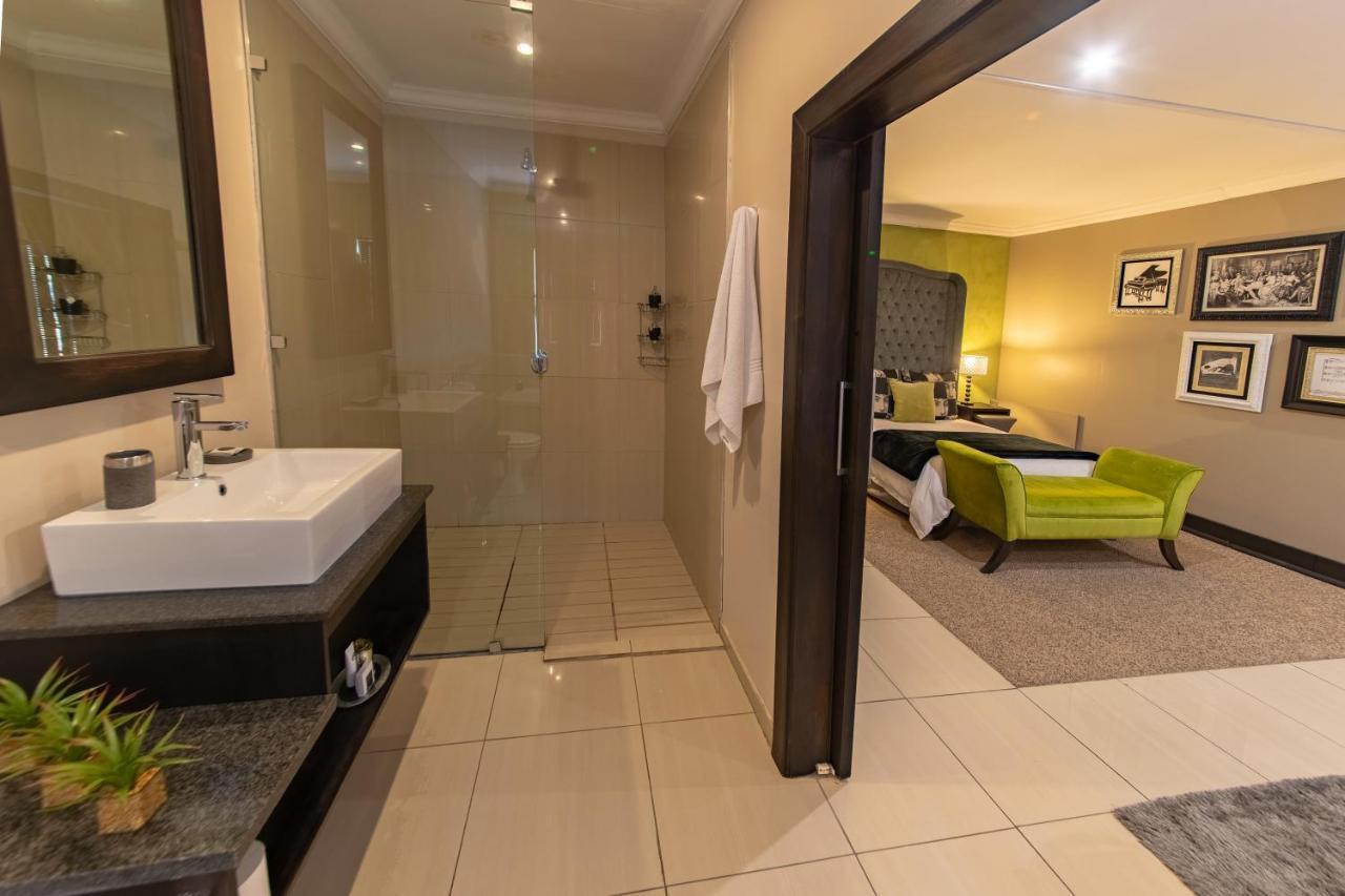 Altissimo Guesthouse Блоемфонтейн Екстериор снимка