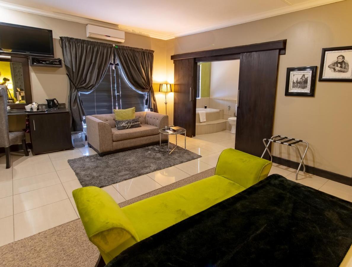 Altissimo Guesthouse Блоемфонтейн Екстериор снимка