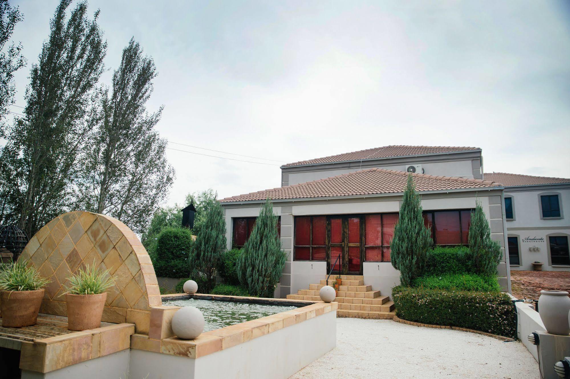 Altissimo Guesthouse Блоемфонтейн Екстериор снимка